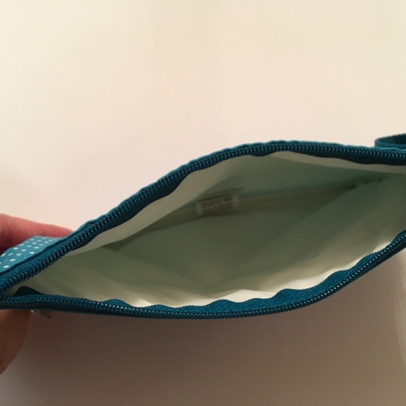 LeSportsac pouch - Picture 3 of 4